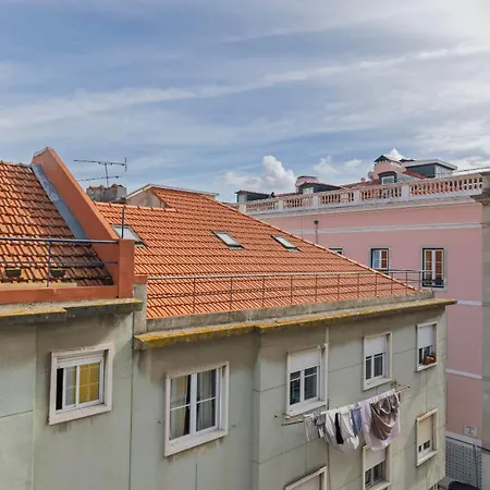 Sunny Design In Praça Flores By Lovelystay Appartement