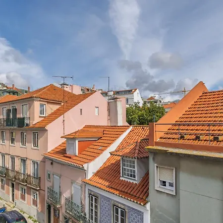 Appartement Sunny Design In Praça Flores By Lovelystay