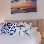 Sunny Design In Praca Flores By Lovelystay *