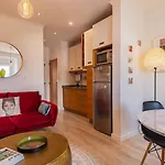 Daire Sunny Design In Praca Flores By Lovelystay *