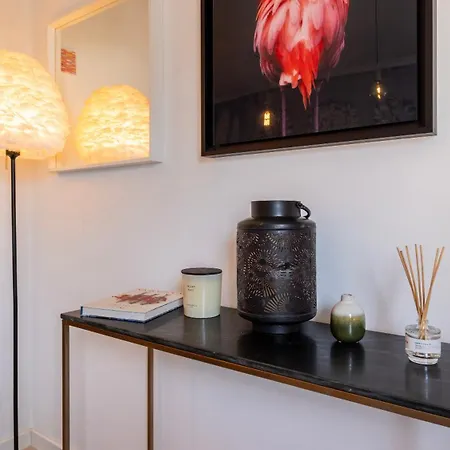 Sunny Design In Praca Flores By Lovelystay ליסבון